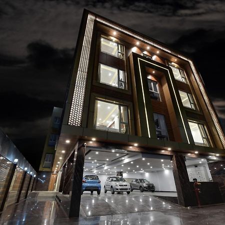 Hotel Golden Tree Noida Zewnętrze zdjęcie