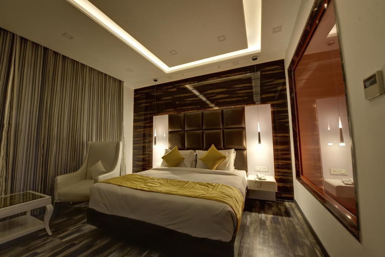 Hotel Golden Tree Noida Zewnętrze zdjęcie