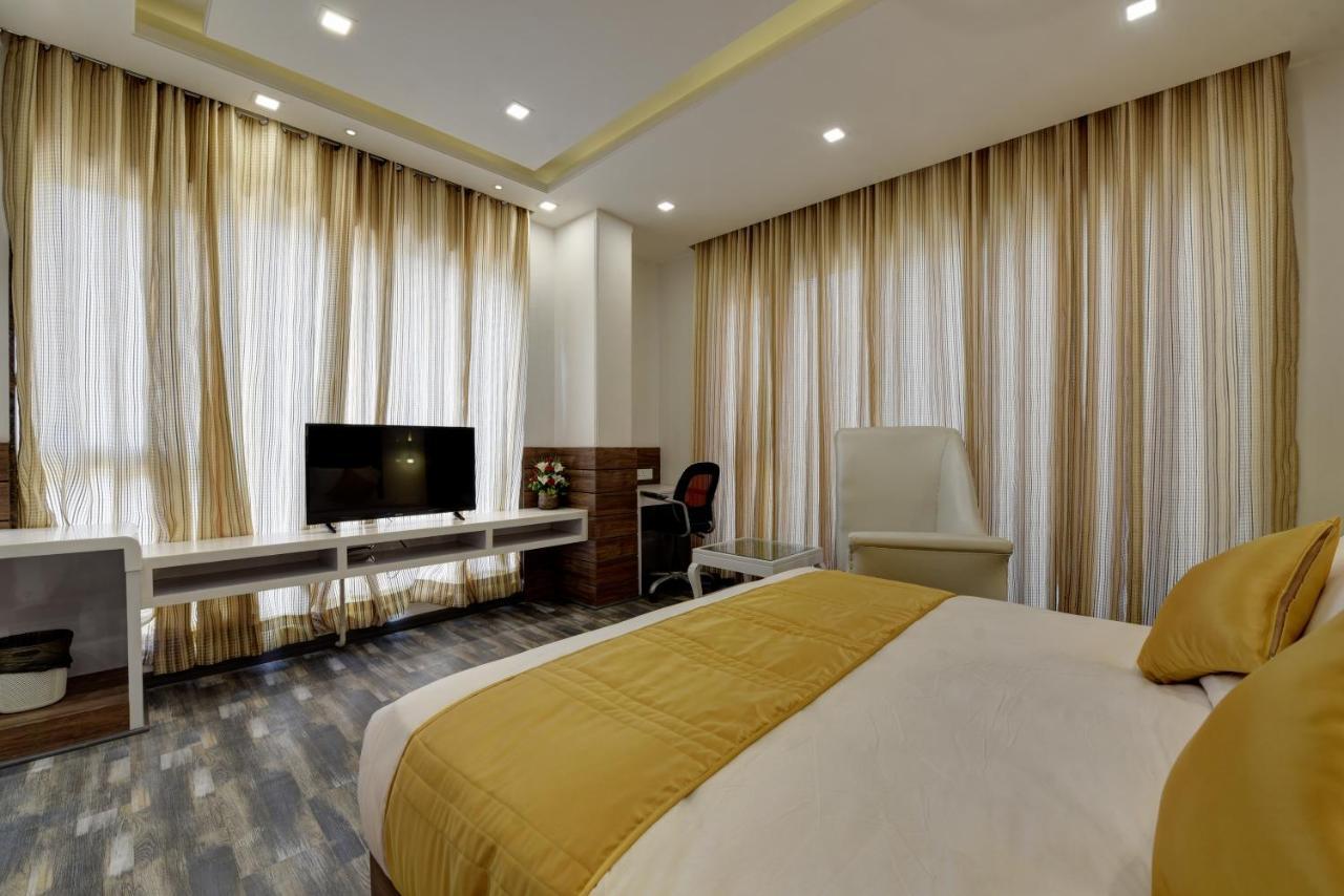 Hotel Golden Tree Noida Zewnętrze zdjęcie