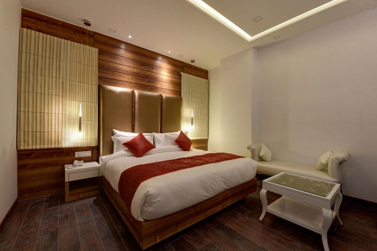 Hotel Golden Tree Noida Zewnętrze zdjęcie