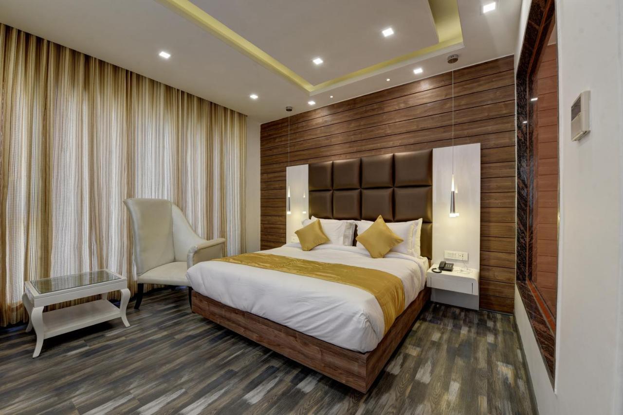 Hotel Golden Tree Noida Zewnętrze zdjęcie